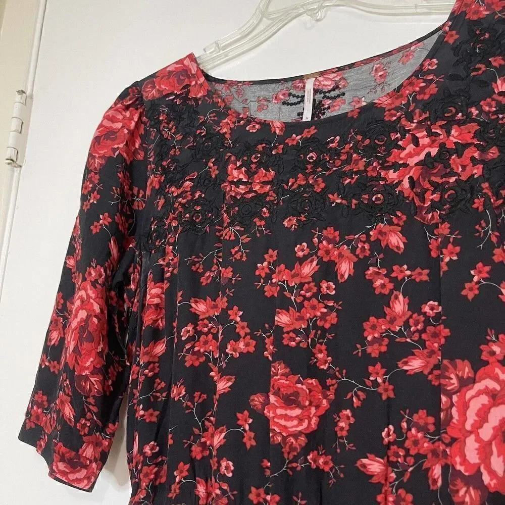 Free People Red floral embroidered cinch waist swing dress size Medium